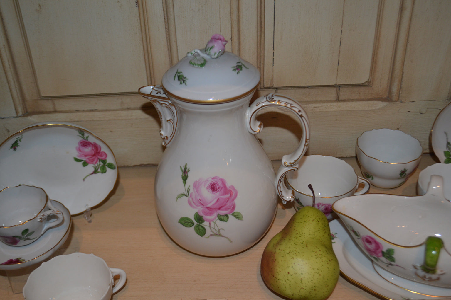 31 Piece Meissen Porcelain Dessert Service – Cal-a-Vie